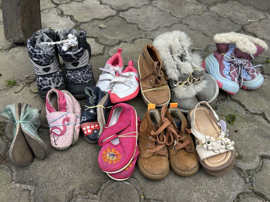 Віддам взуття все одним лотом