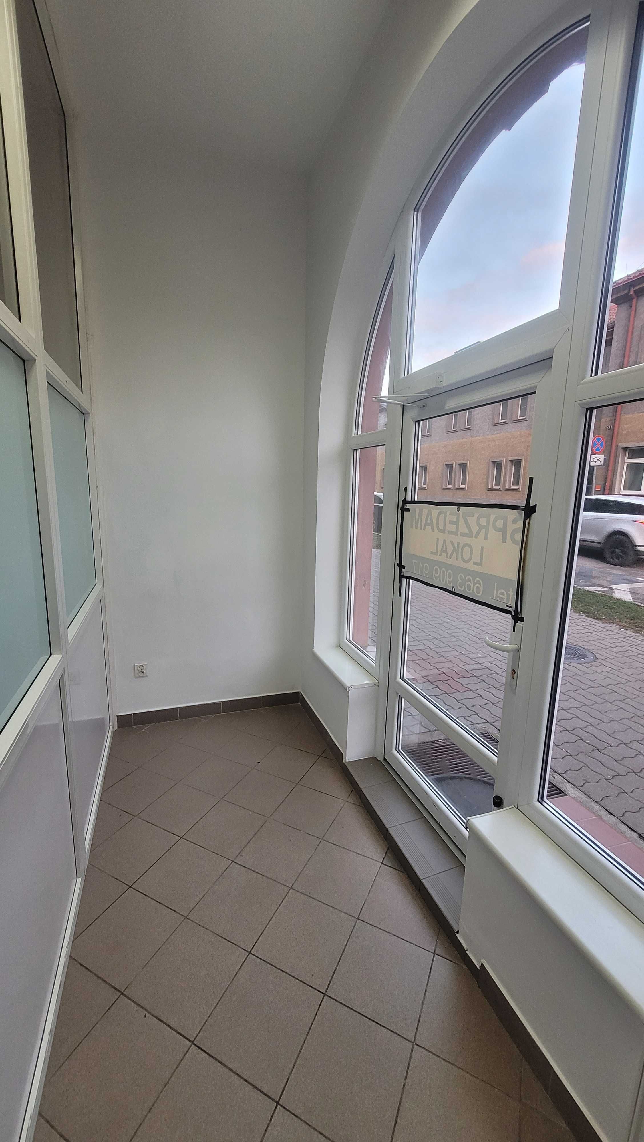 SPRZEDAM lokal użytkowy usługowy w Domu Handlowym Feniks centrum