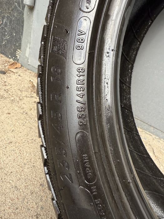Michelin Pilot Alpin 5 235/45 R18 98V зима шини