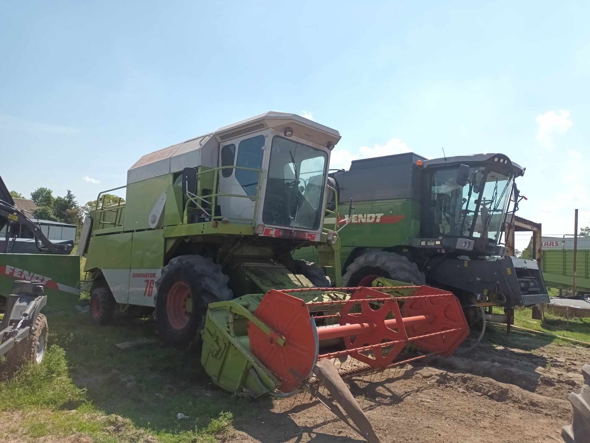 Claas Dominator 76