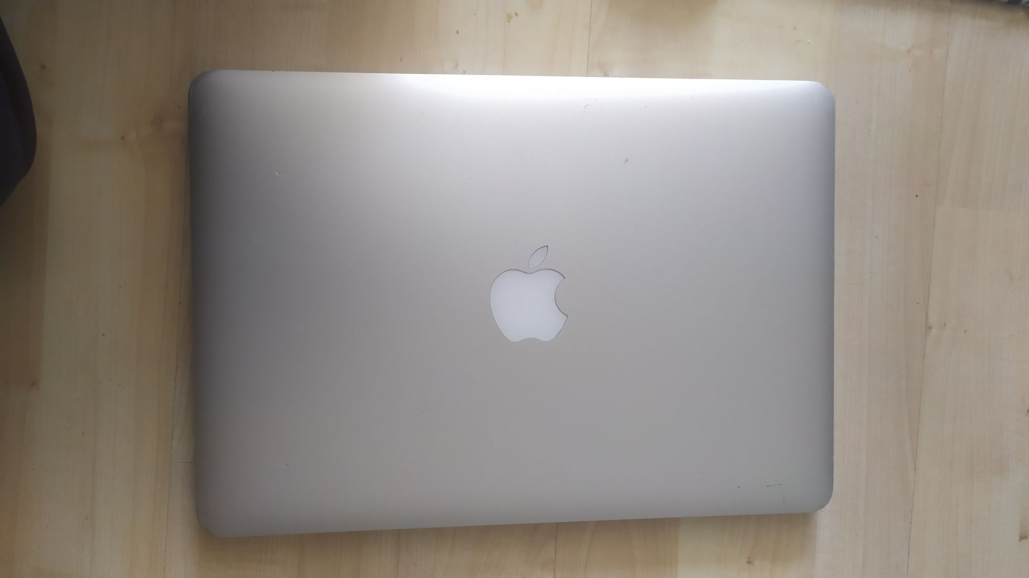 Macbook Pro  8GB SSD 128GB Retina