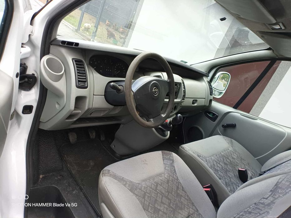 Opel Vivaro 1.9dti Diesel osobowy 6 osób long brygadowka