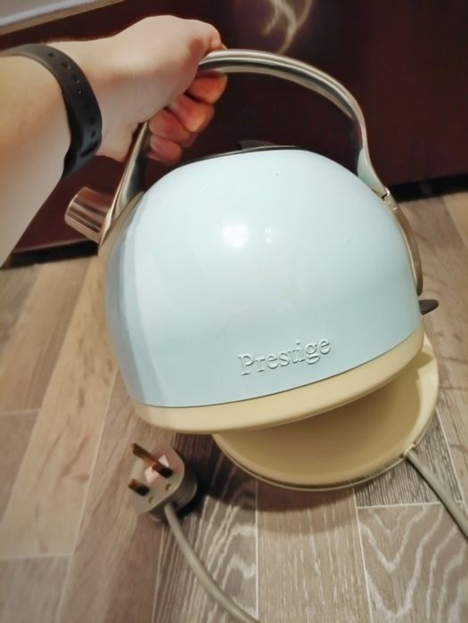 Стильний електричний чайник Prestige моделі 428 б/в