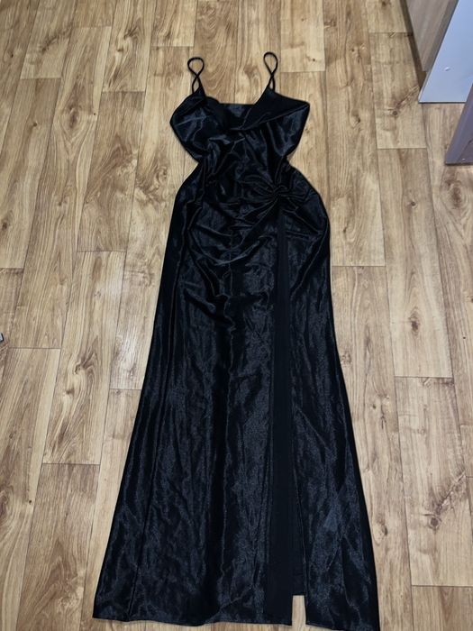 Довга сукня з розрізом нова