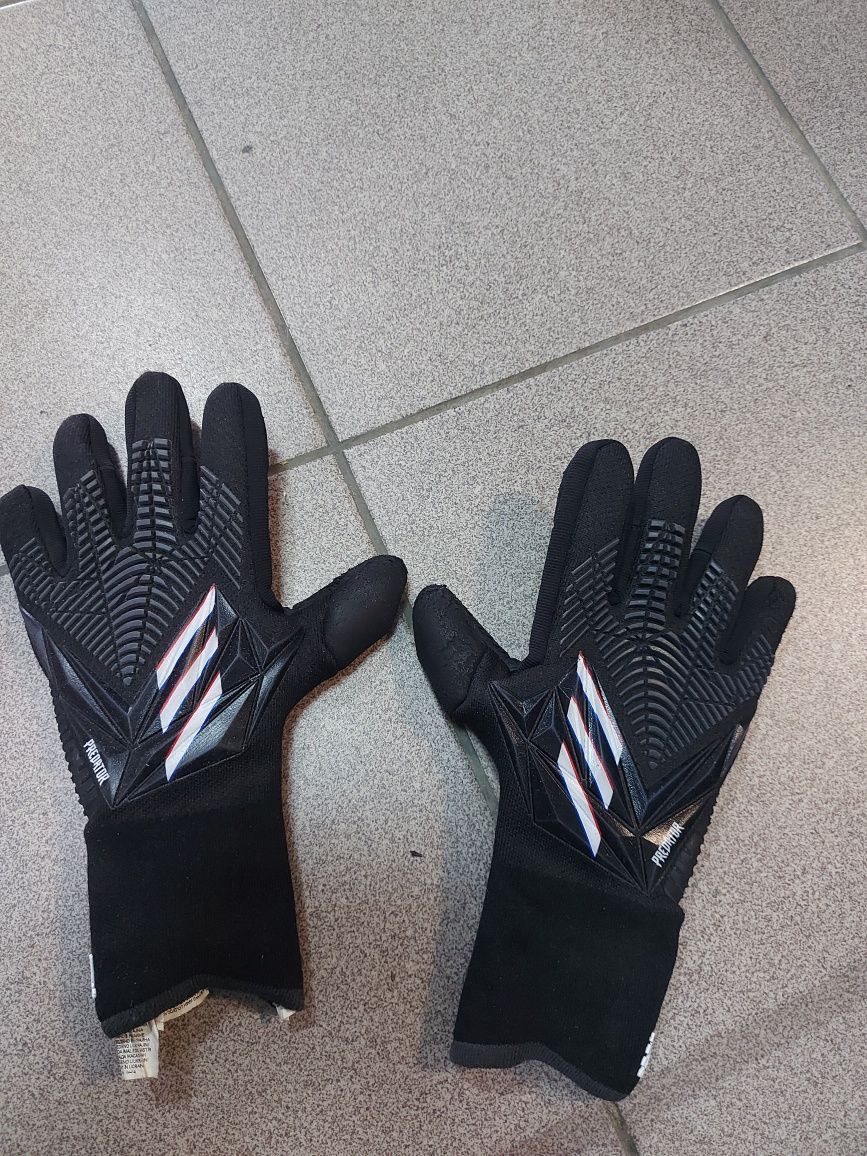 Воротарські рукавички Adidas Predator Pro Goalkeeper Gloves  роз 6