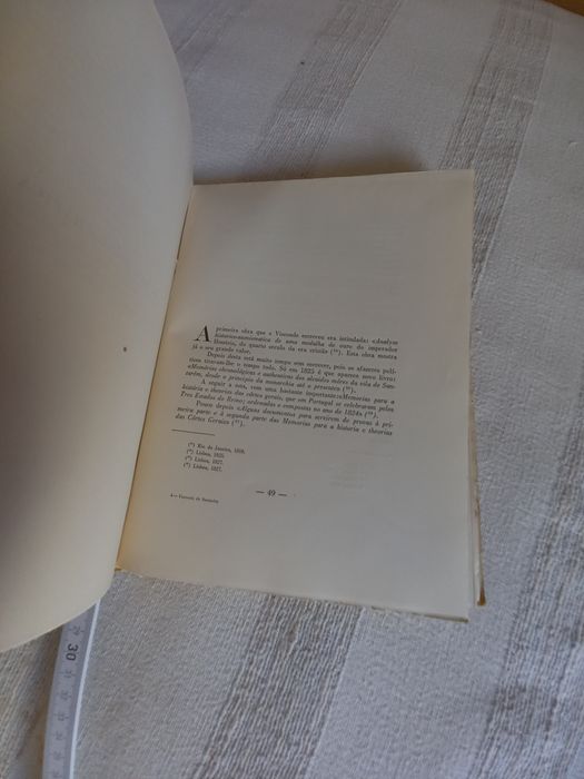 Livro antigo sobre o Visconde de Santarém