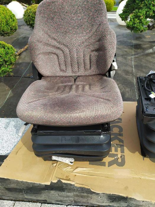 Fotel Siedzenie Pneumatyczne  Grammer podstawa 95 G/721  Ursus Zetor