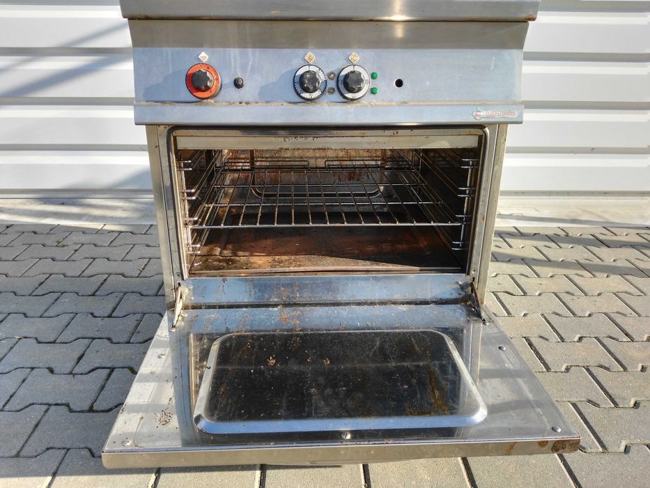 Kuchnia gazowa LOTUS z płytą i piekarnikiem