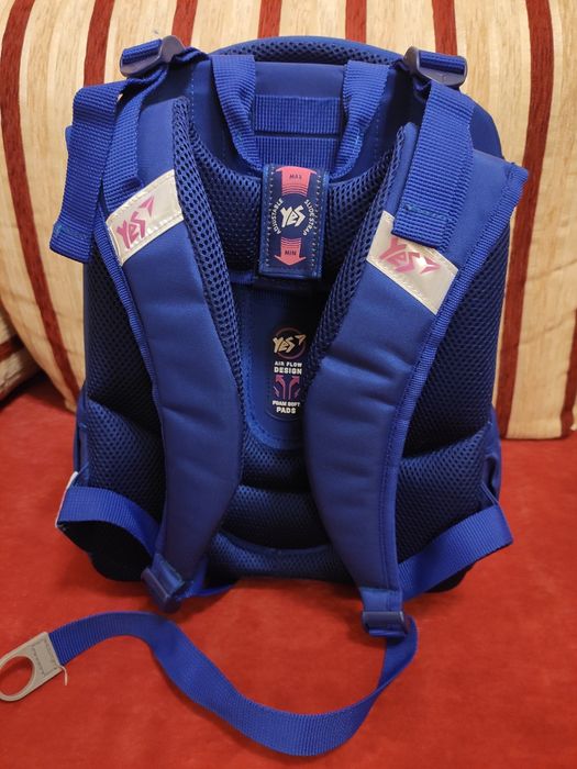 Рюкзак школьный каркасный YES H-28 Cats (558040) б/у