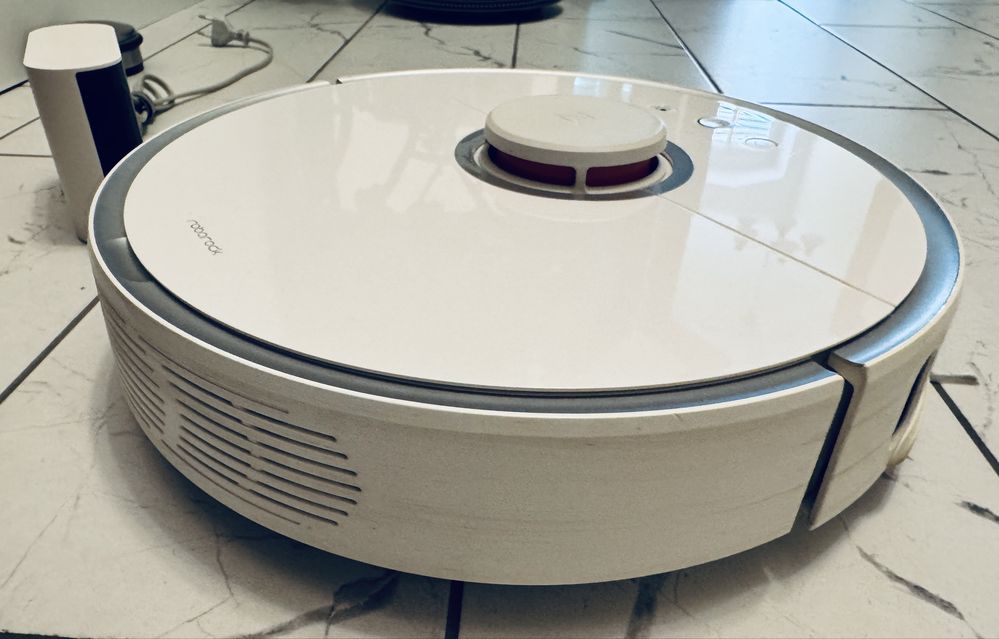 Odkurzacz Roboroc S5 - robot sprzątający z funkcją mopowania.