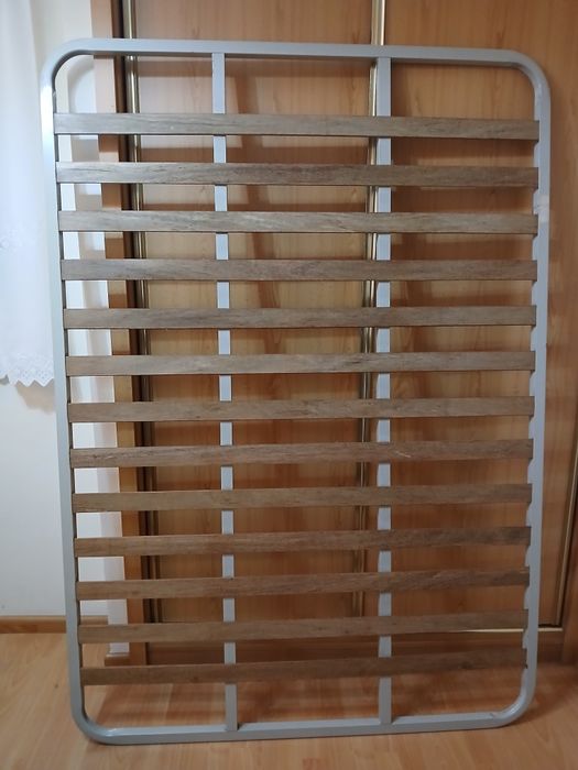 Vendo Estrado de Cama