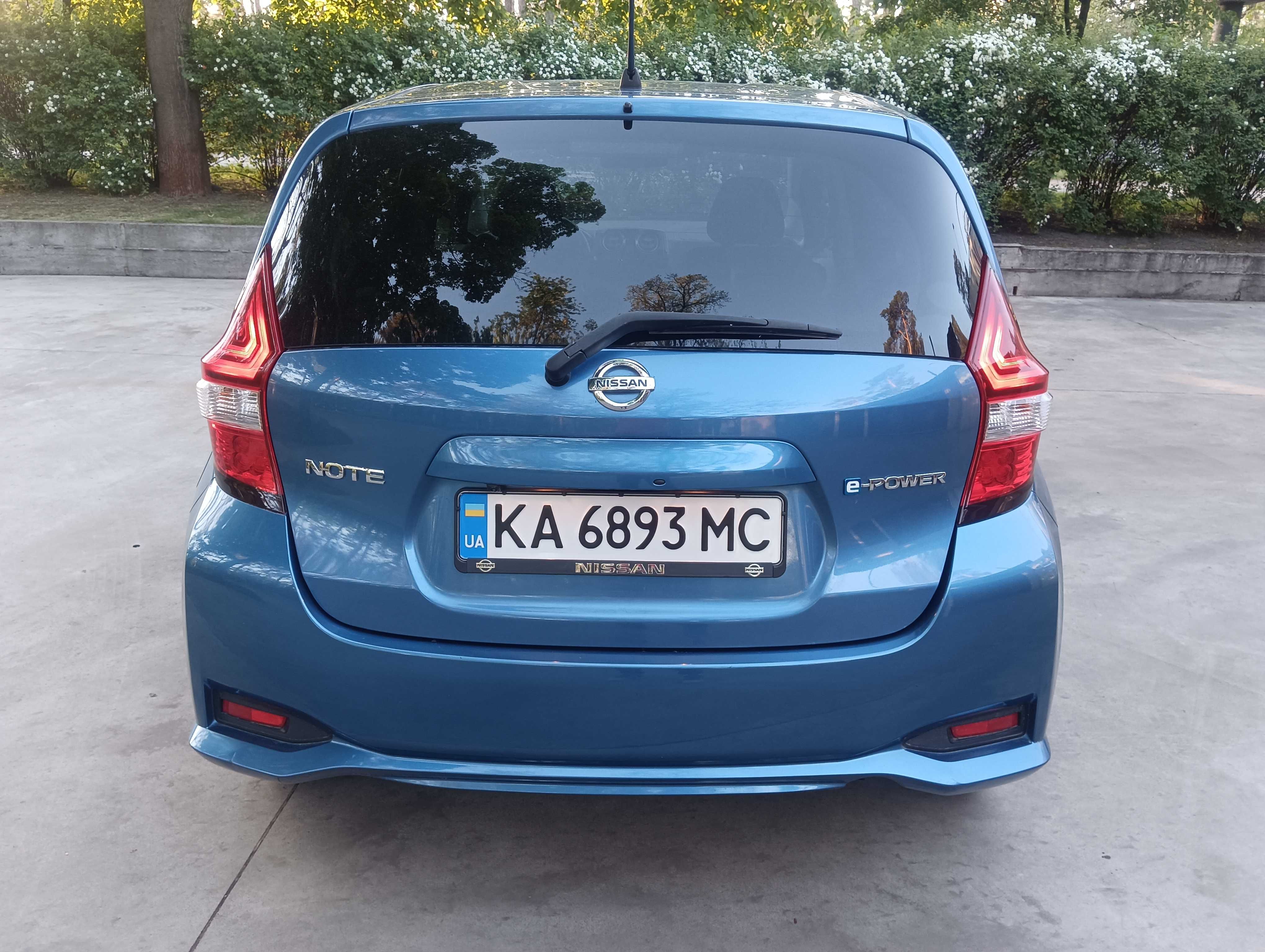 Продам Nissan Note гибрид 2017