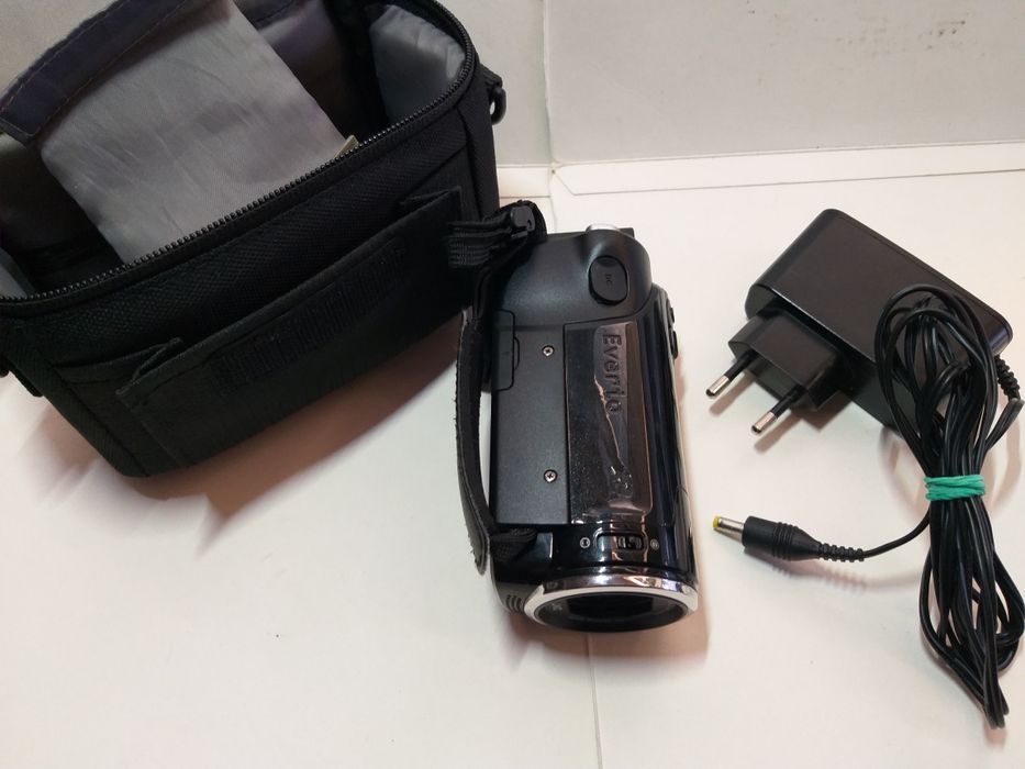 Видеокамера JVC GZ-E15BE  (Sony DCR-HC27E