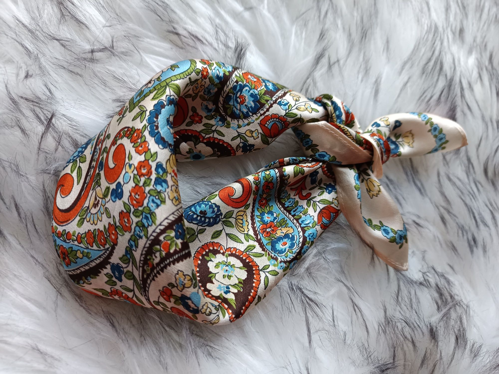 Jedwabna chusta\apaszka boho 53x53 cm, nowa