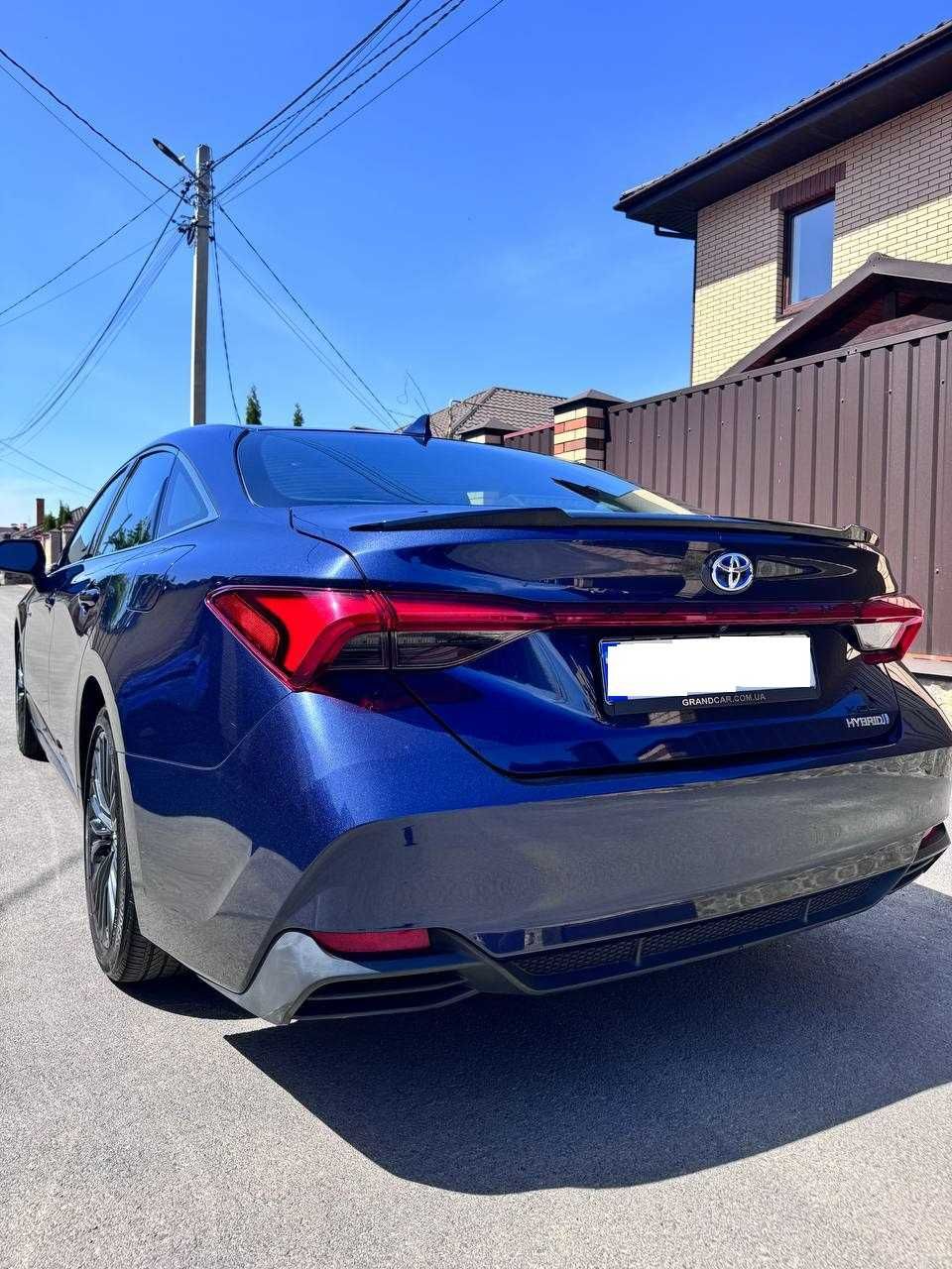 Toyota Avalon Hybrid 2019