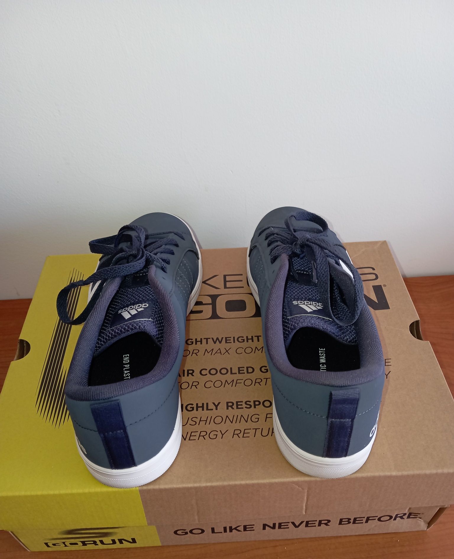Adidas VS Pace Azuis – Levantamento Hoje