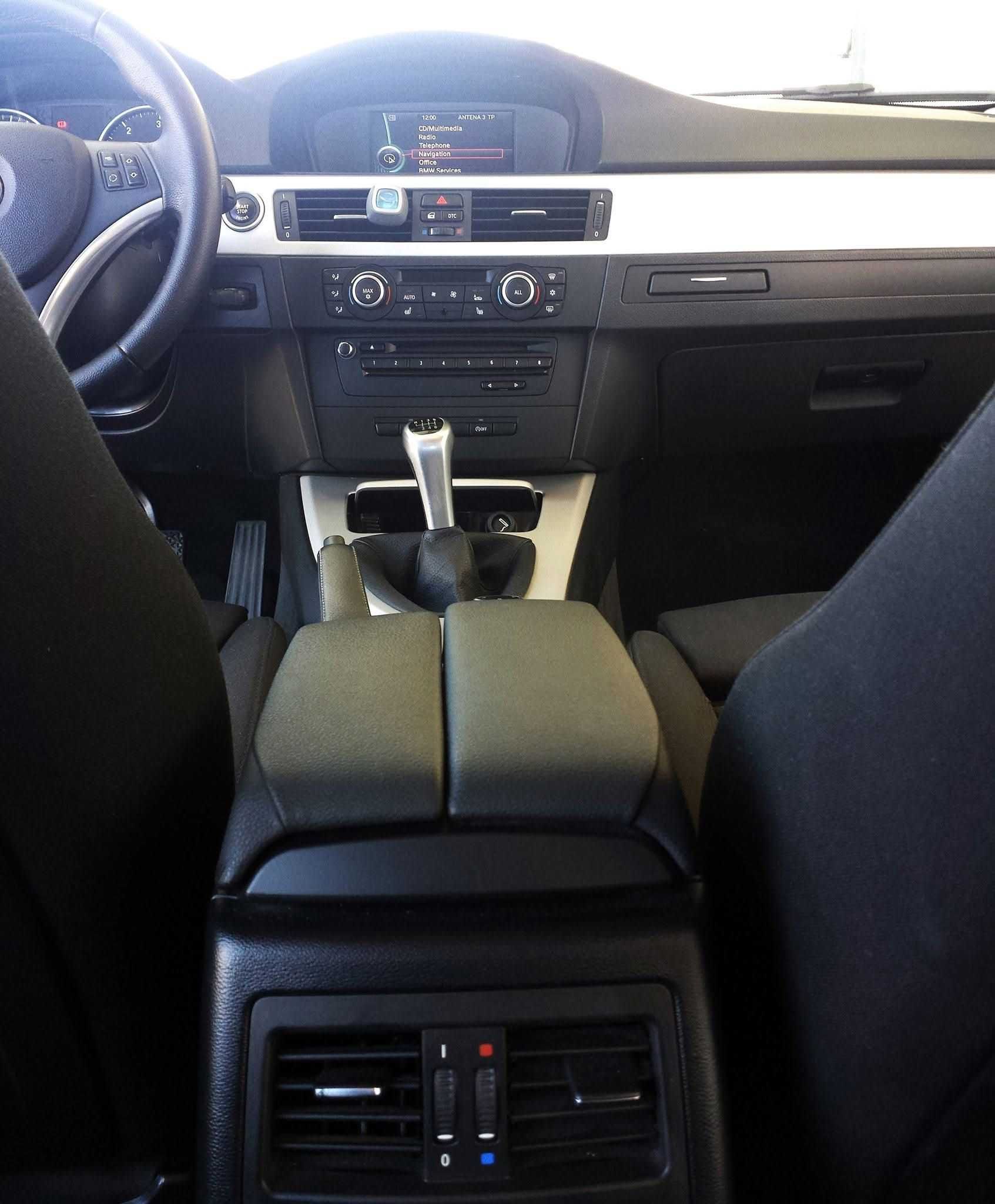 BMW/ SERIE-3 TOURING DIESEL | Versão: 320 D touring navigation | 2010
