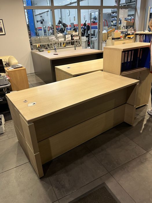 Używane meble biurowe