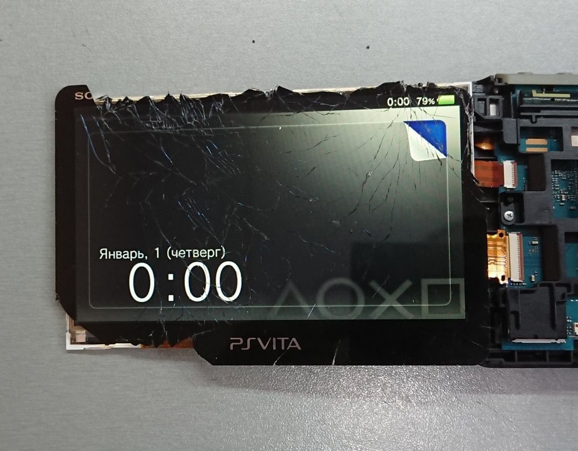 Дисплей для  Sony PS Vita Slim,  под замену стекла. Разбитое стекло!