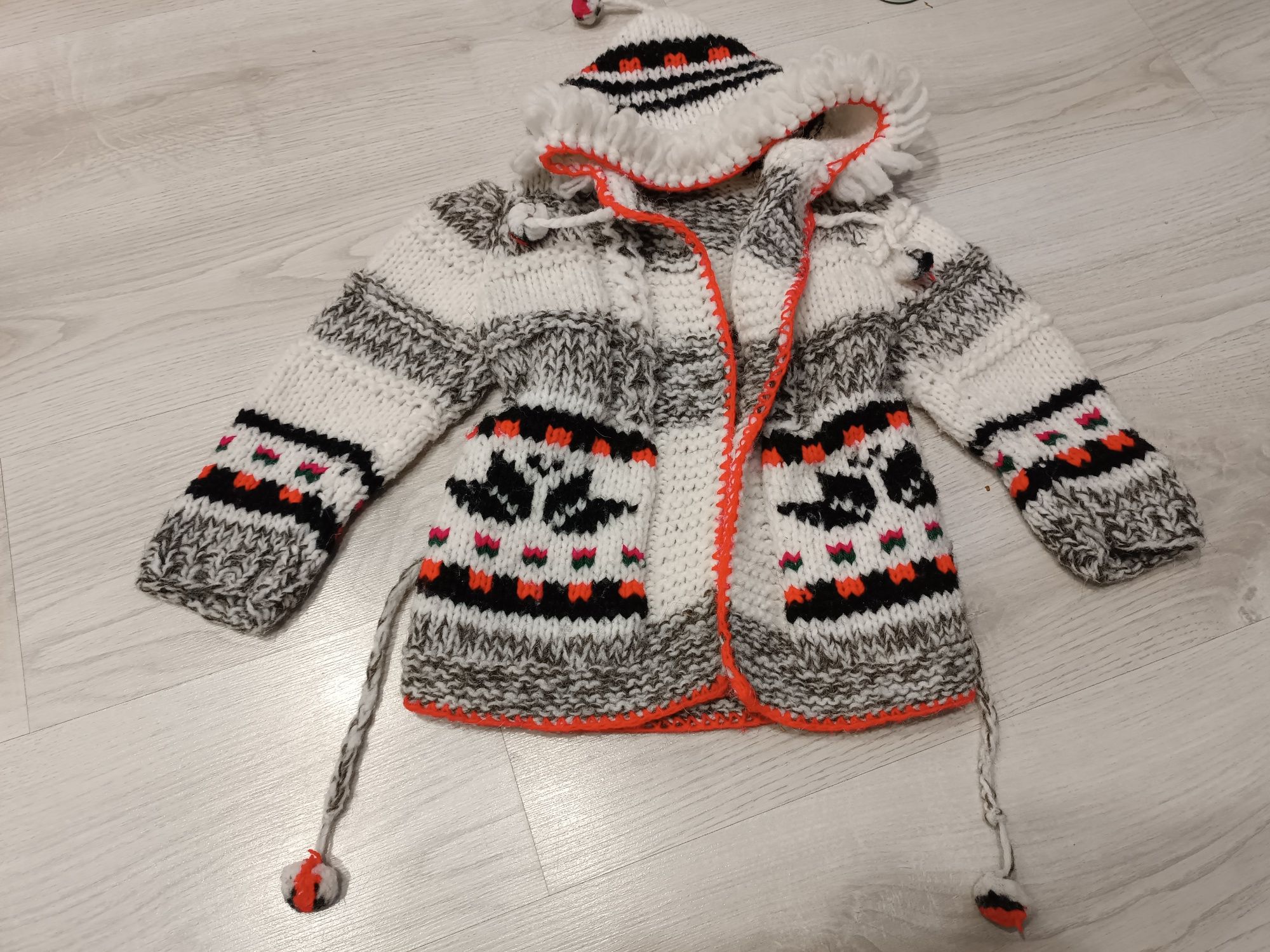 Sweter góralski  dla dzieci 3-4 lat