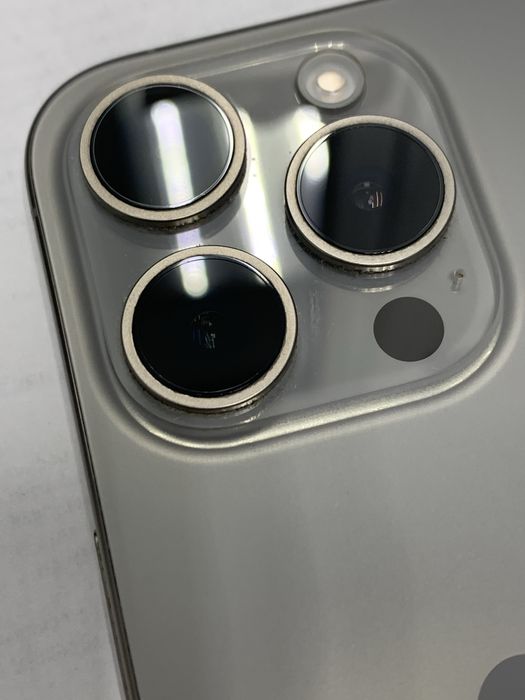 Продам телефон Apple iphone 15 pro 128gb