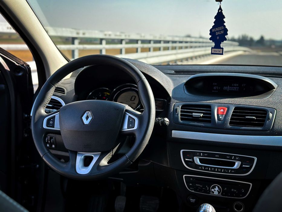 Renault Megane WYPOŻYCZALNIA, WYNAJEM samochodu osobowego i busów