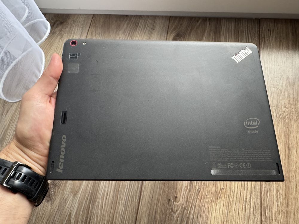 Lenovo Thinkpad 10 tablet z Windows 10 pro