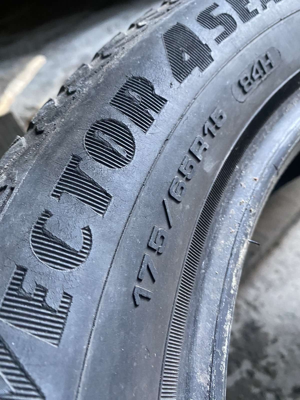 175.65.15 GoodYear 2шт БУ склад шины резина всесезон 65 R15 Шиномонтаж