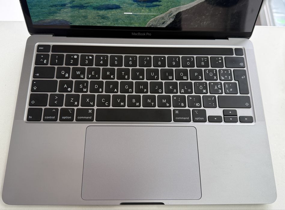 Apple Macbook pro 2020 i5 16/1tb 13 дюймів