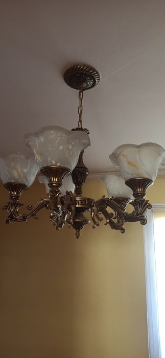 Продам люстру  для дома