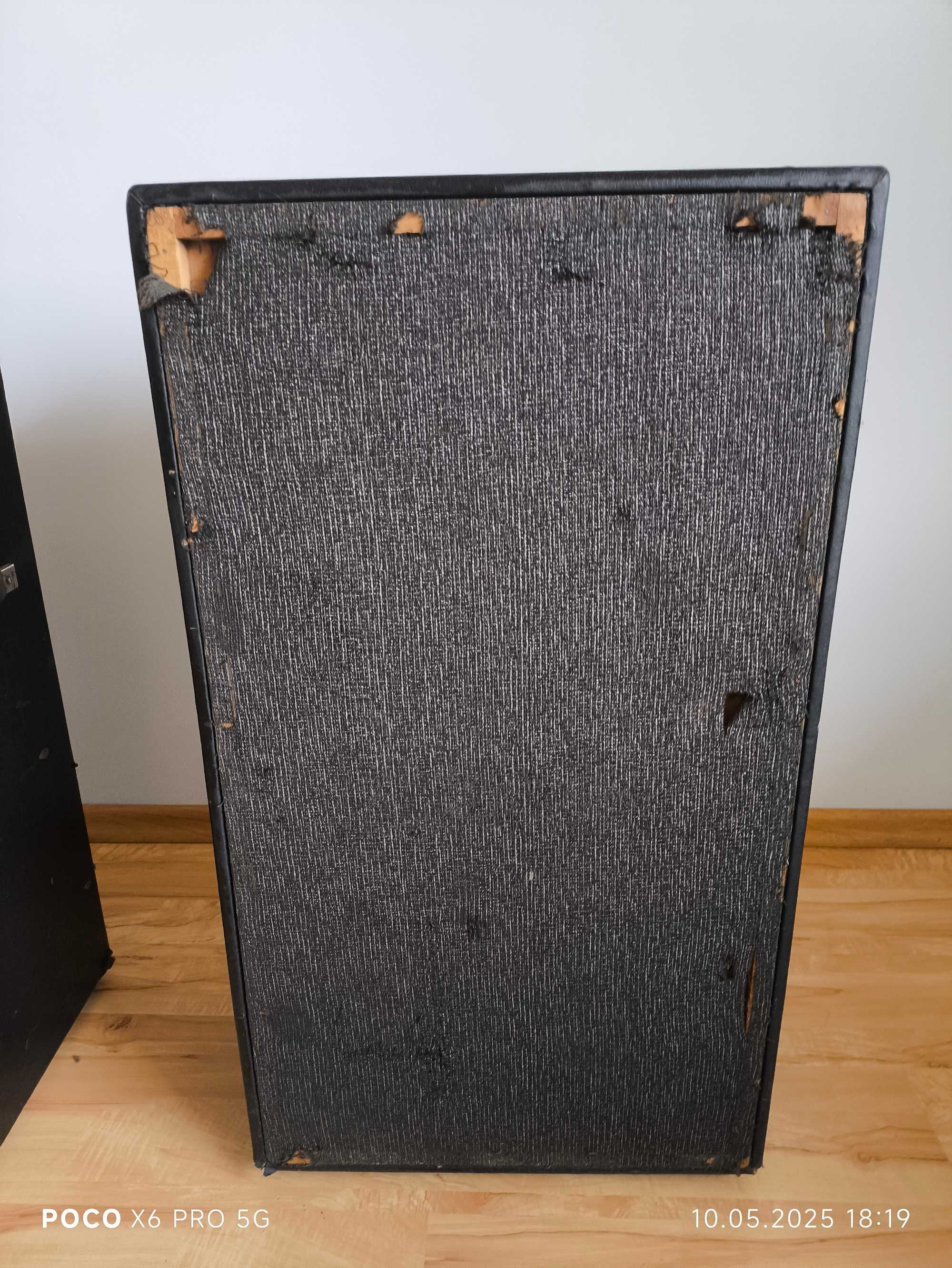 Sprzedam wzmacniacz gitarowy  CONTRA 60 UNITRA z zestawem kolumn