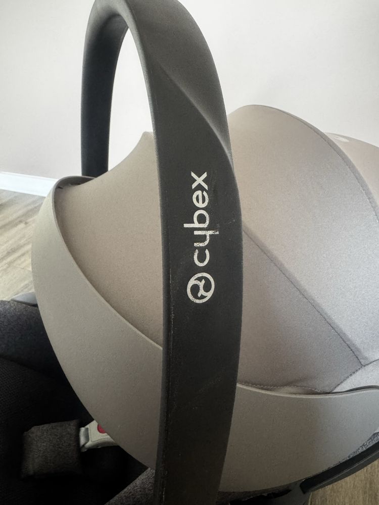 Fotelik Cybex Cloud T z baza isofix
