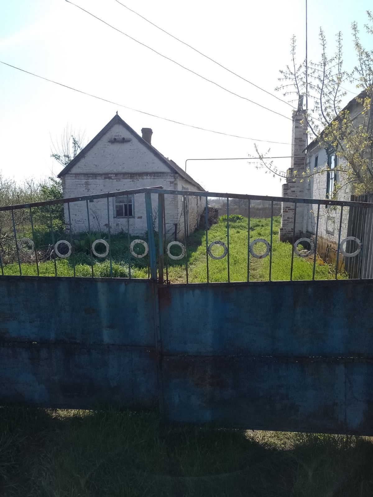 Продам дом в селе под ремонт или разборку