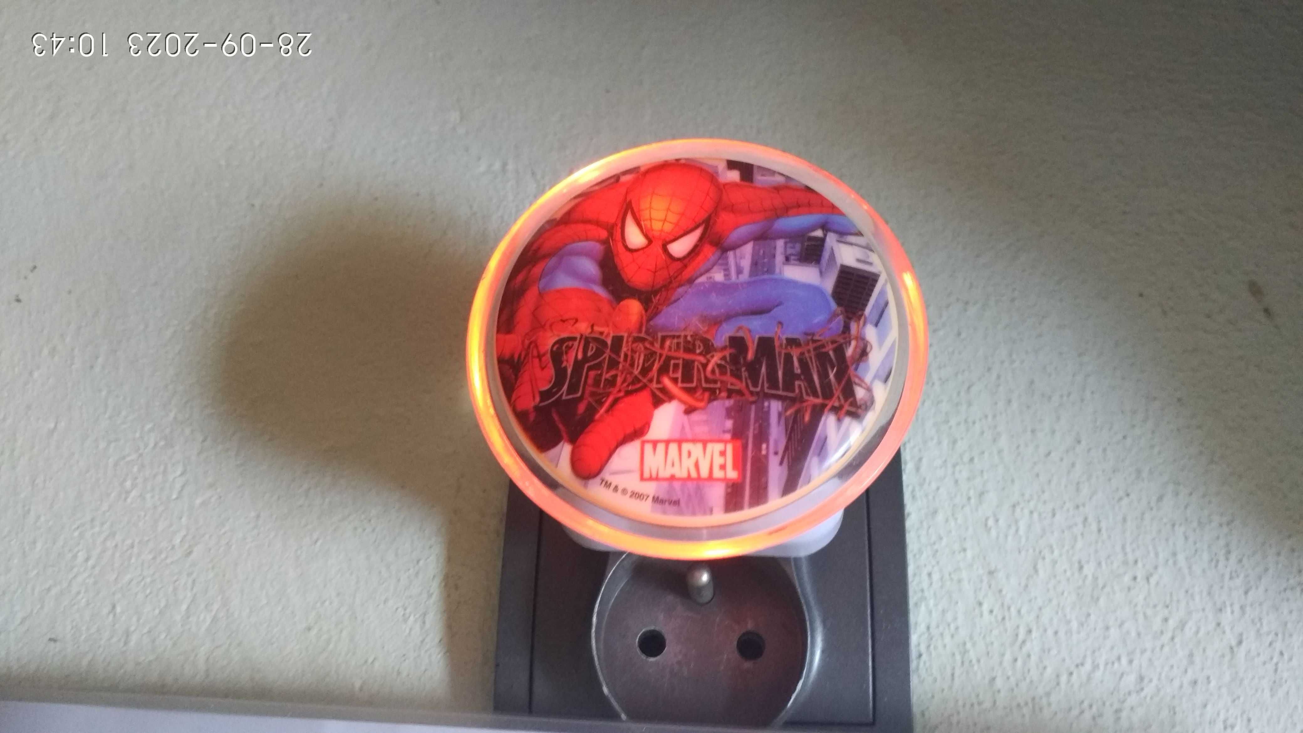 Spider Man - podświetlany wtyk do gniazdka na noc.