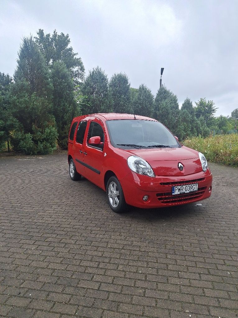 Renault kangoo 2013 1.6  benzyna zarejestrowany