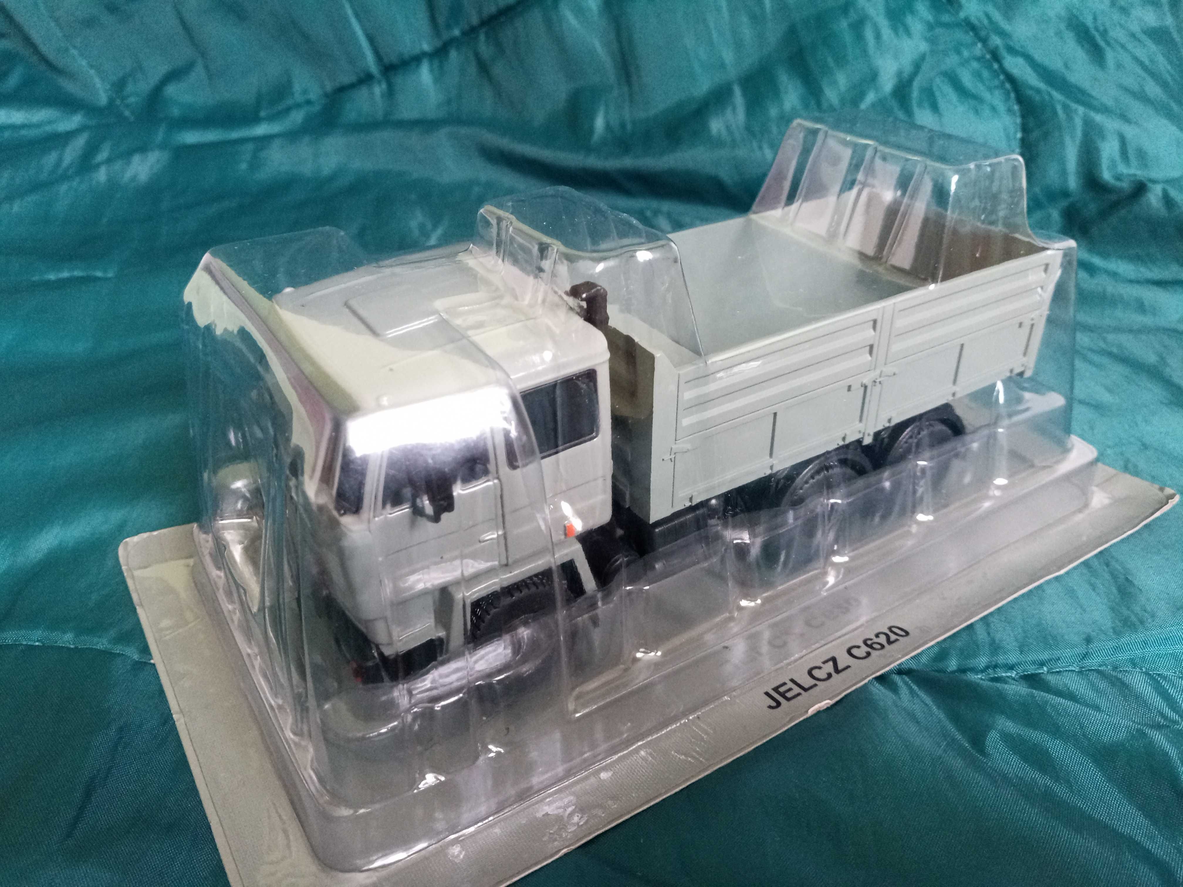 Jelcz C620 model w skali 1/43