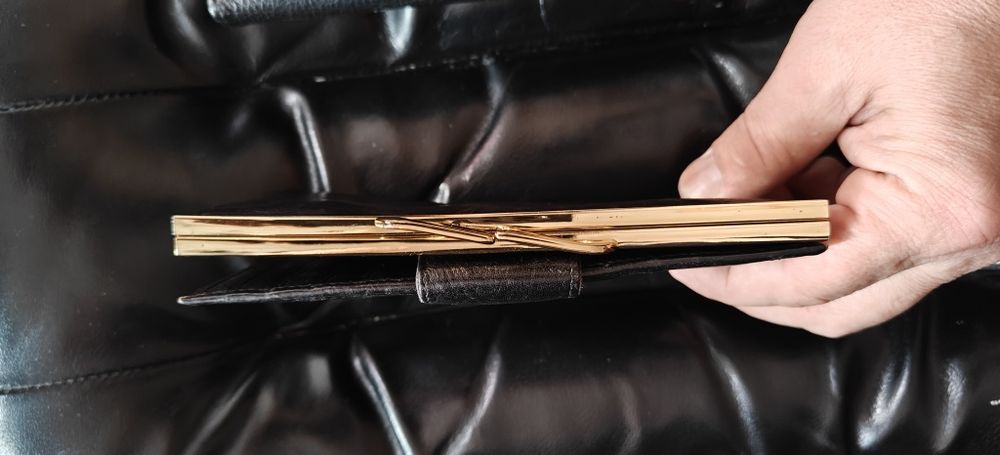 Сумочка GUESS,оригинал,кожа,новая.