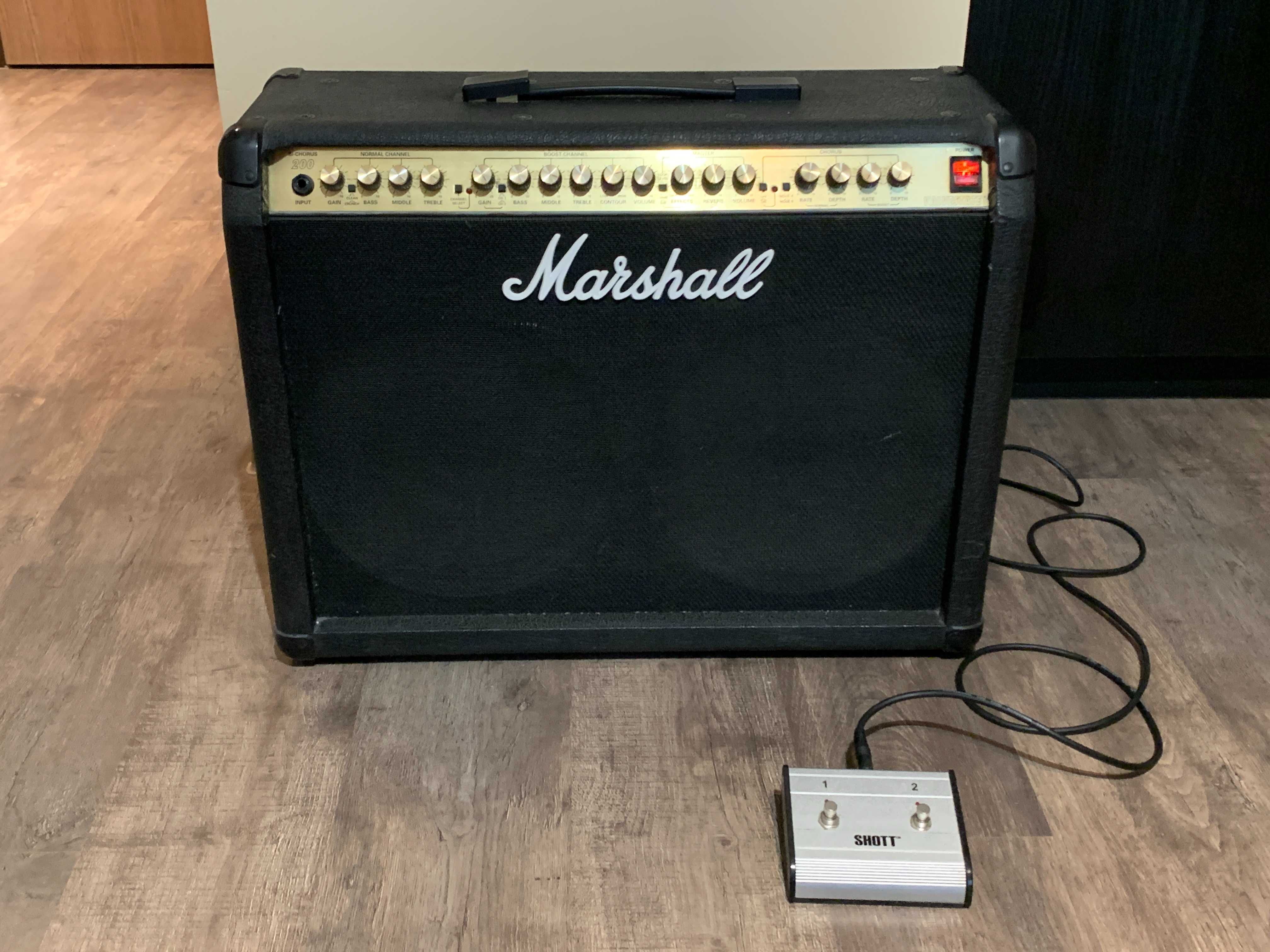 Wzmacniacz Marshall Valvestate 8280 Bi-Chorus