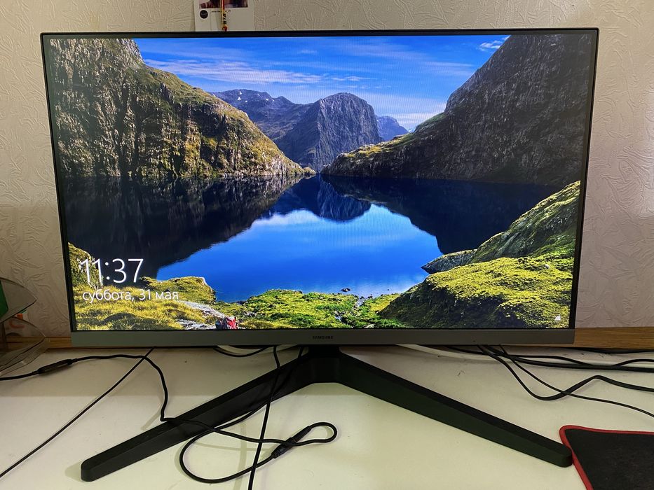 Монитор самсунг 100 герц без лагов сколов состояние 9/10 торг лс срочн
