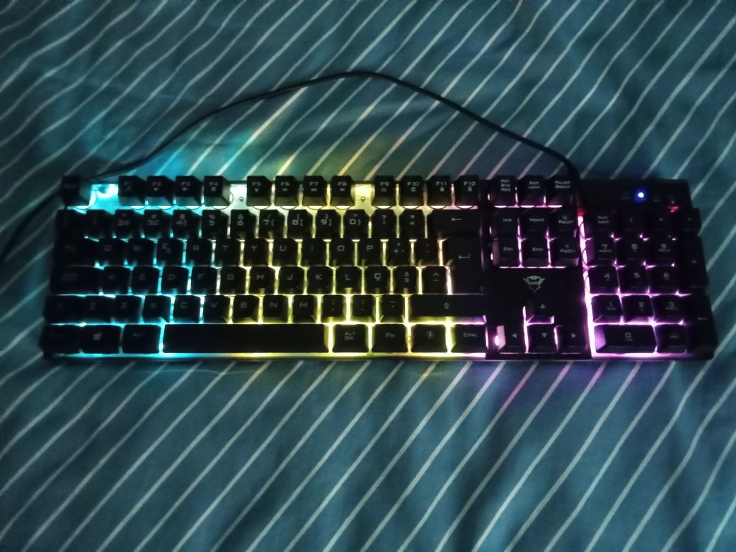 Teclado Gaming Gxt Led