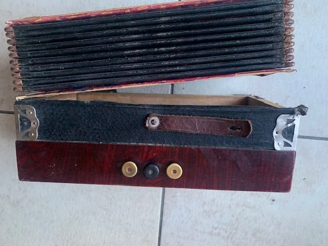 Akordeon diatoniczny heligonka SHULZMARKE 25x26x14cm na części zabytek