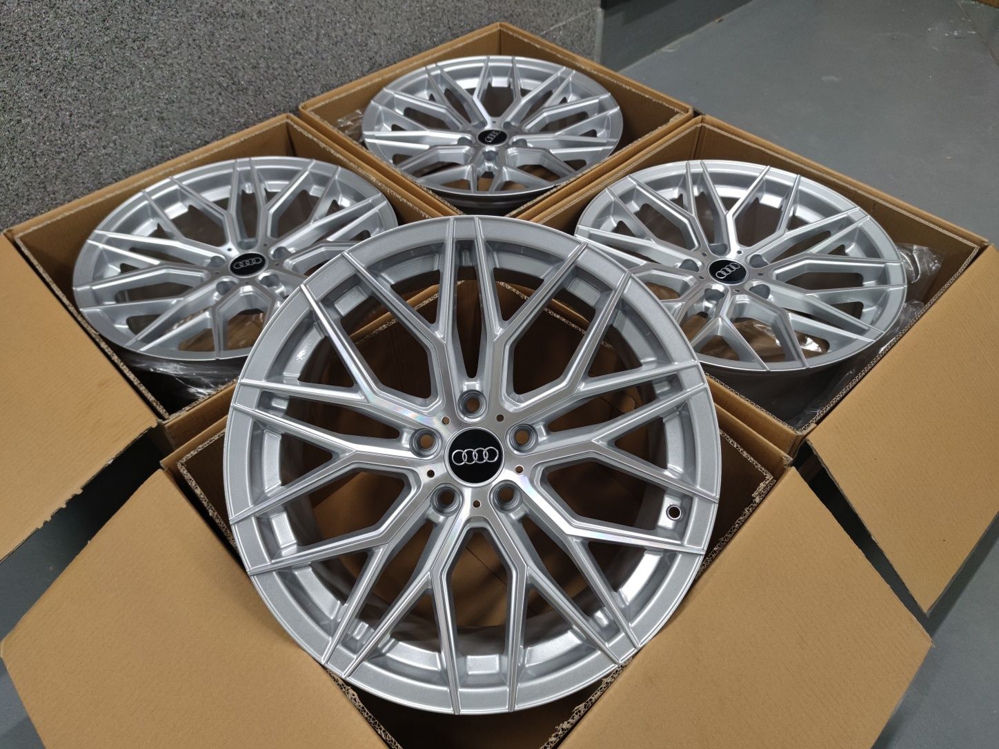 Felgi Arceo Valencia 20 " 5x120 Silver Audi Volkswagen Mercedes