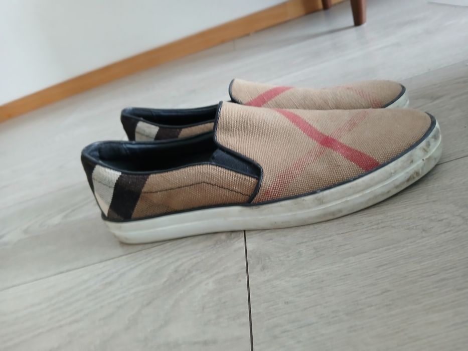 Sapatos burberry usados