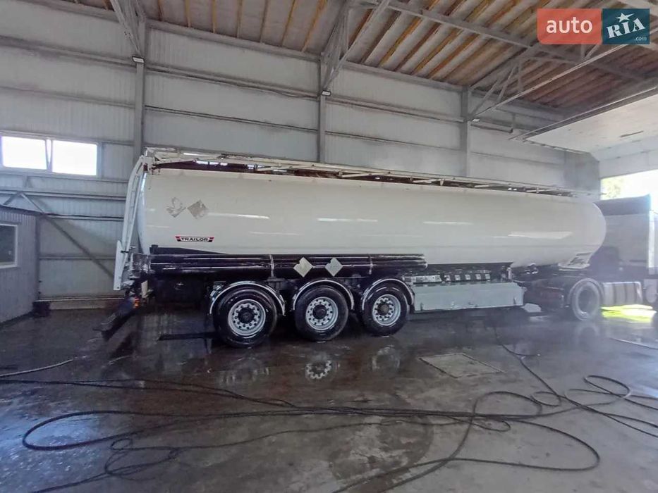 Причепи цистерни