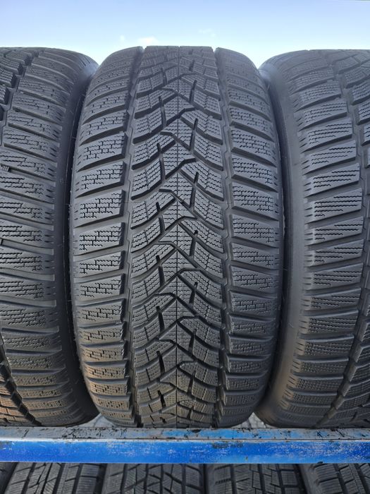 Шини 235.45.18 Dunlop 2024р.в. 9мм