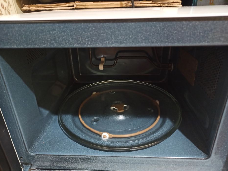 Продам мікрохвильовку Samsung