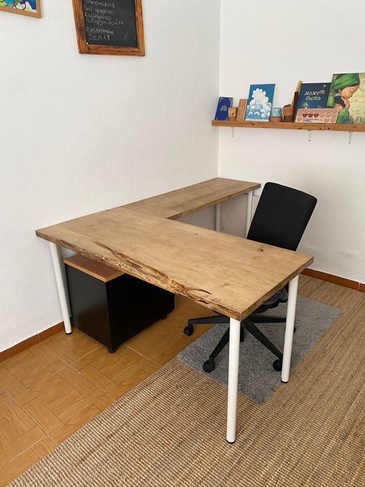 Secretária / Mesa de Escritório em Madeira Maciça – Personalizada