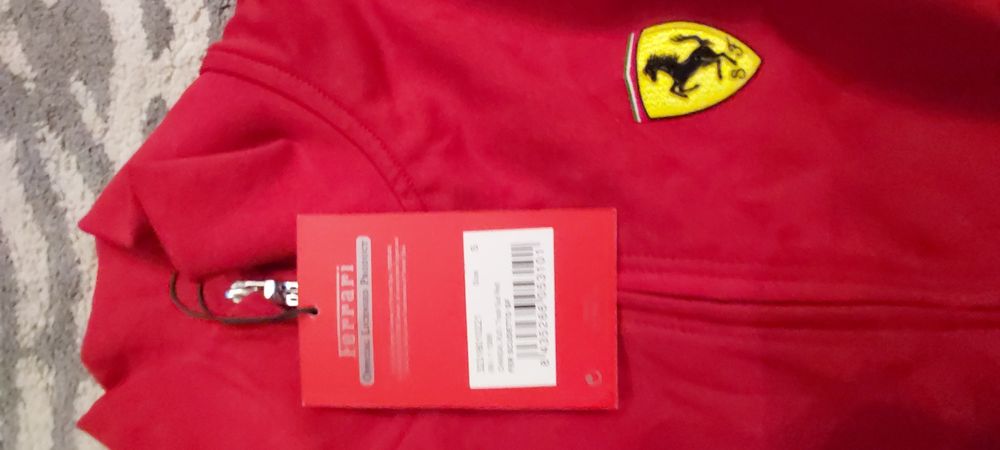 Dres Ferrari- nowy oryginał