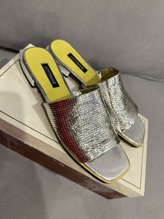 Шльопанці жіночі