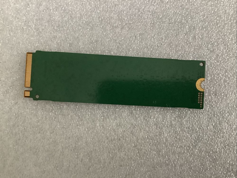 Disco NVMe Samsung de 256GB modelo MZ-VLB256B